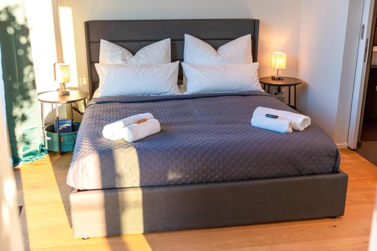 Cabana - Theview - Terrasse - Waterfront - Kostenloser Parkplatz - Wifi Oldenburg Dış mekan fotoğraf